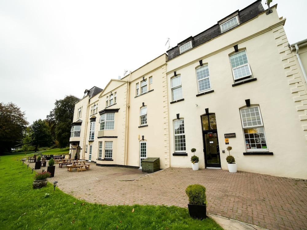 Hotel Manor 3*
