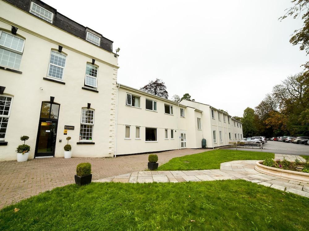 Manor 3*